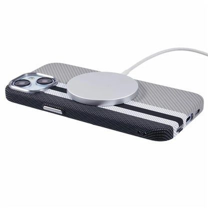iPhone 14 Striqa Carbon Case