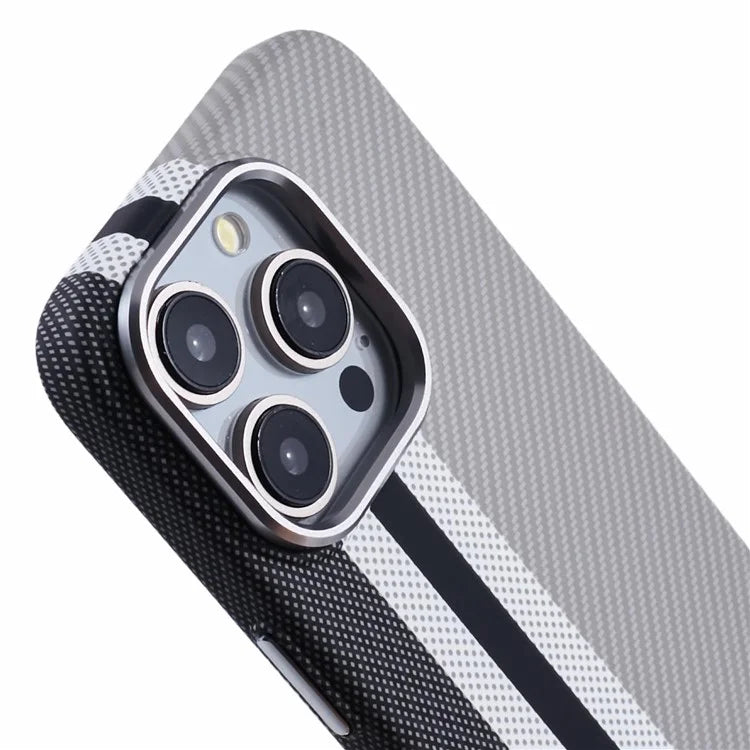 iPhone 13 Pro Striqa Carbon Case