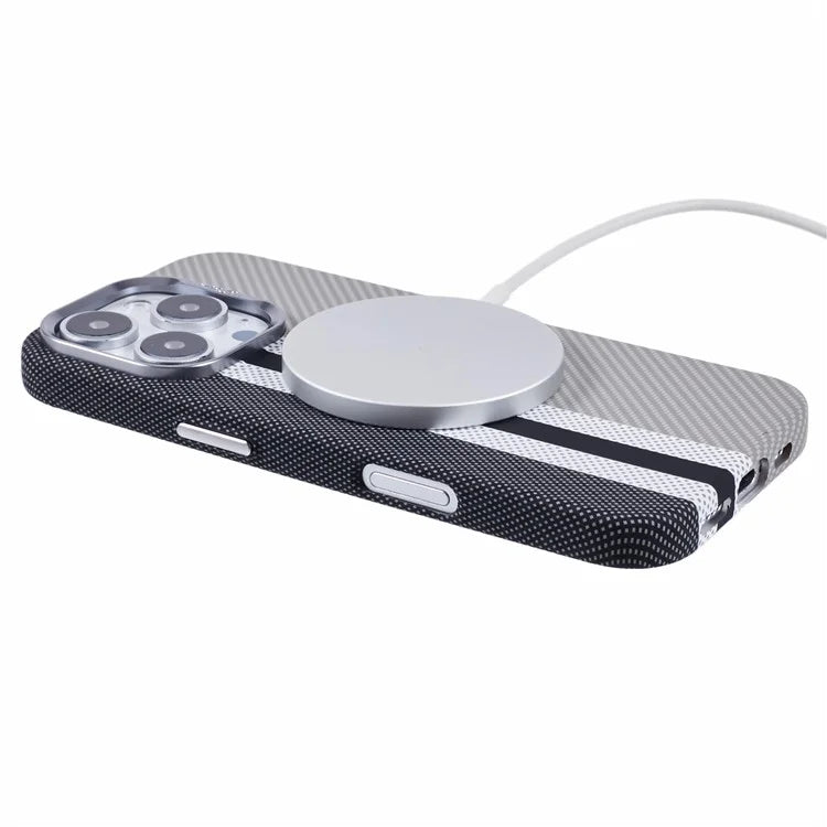 iPhone 16 Pro Max Striqa Carbon Case